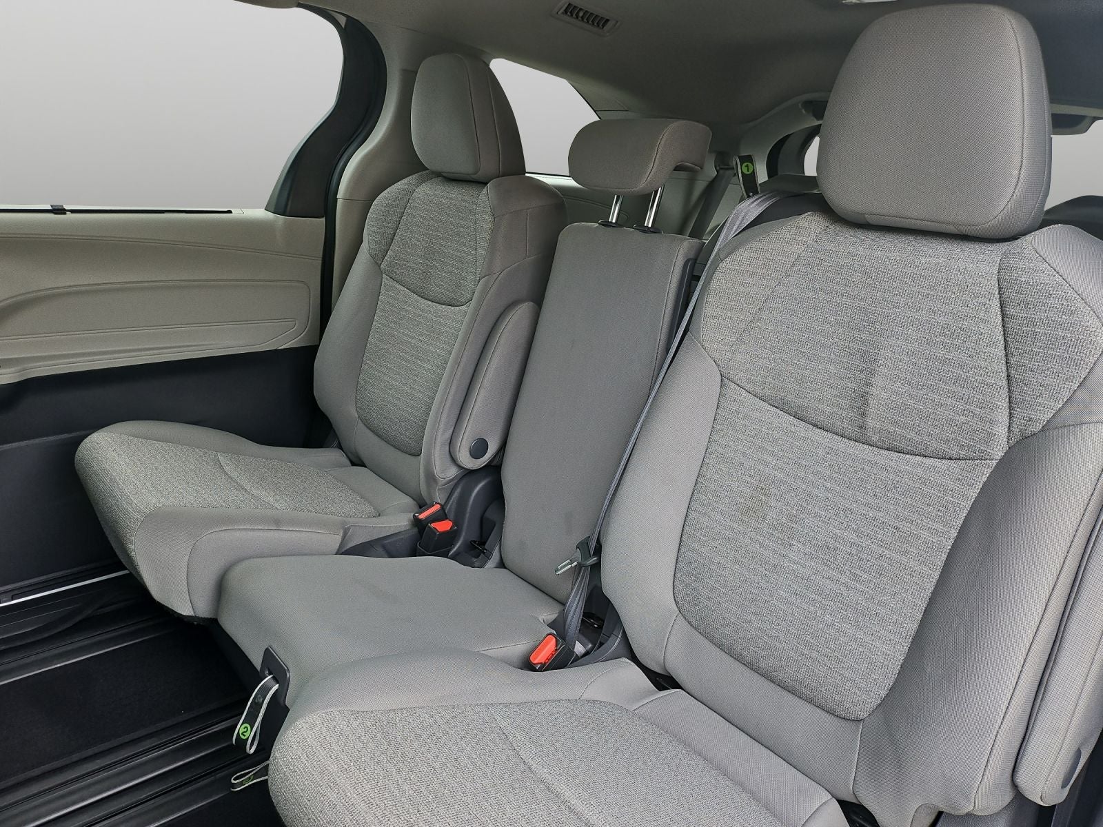2021 Toyota Sienna LE 8 Passenger
