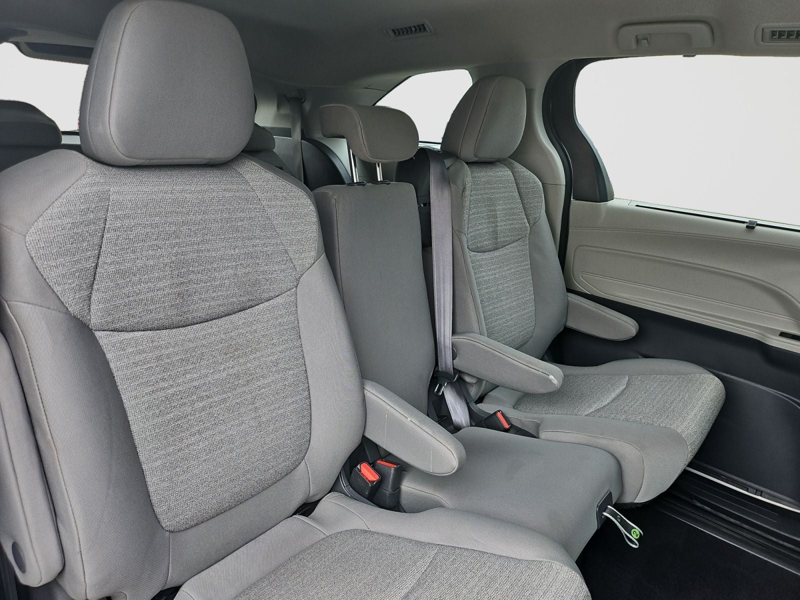 2021 Toyota Sienna LE 8 Passenger