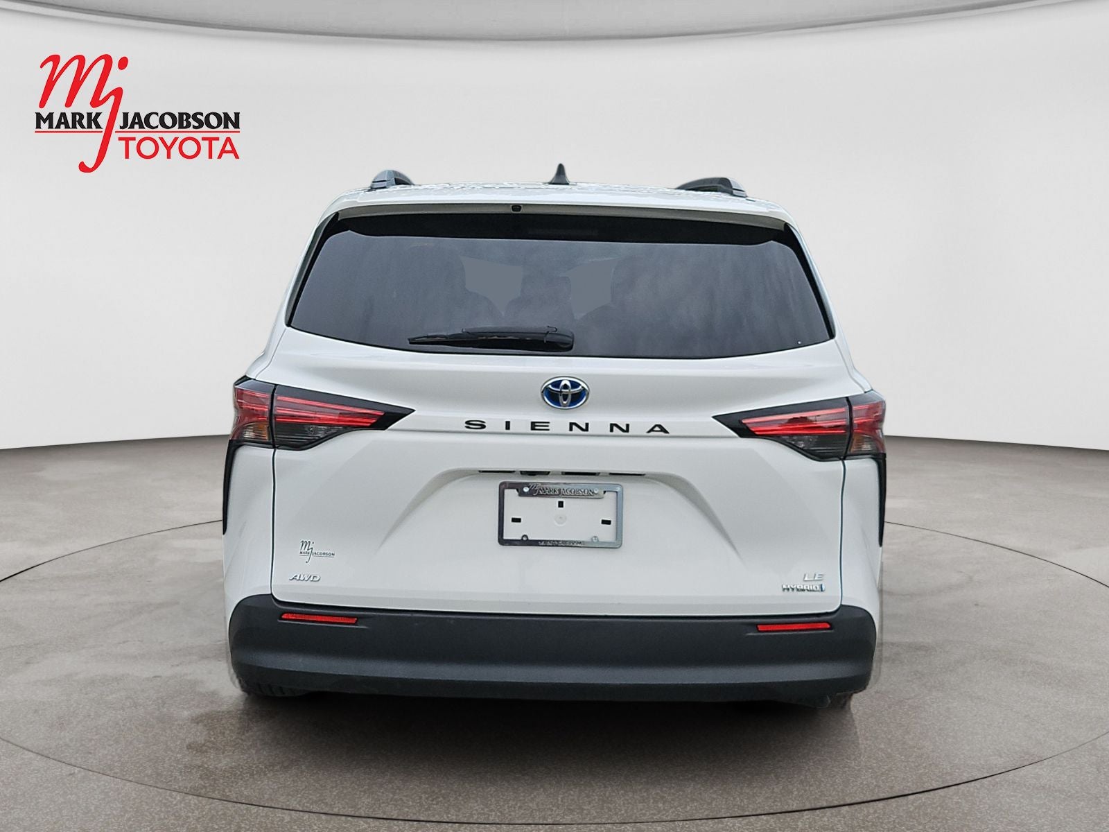 2021 Toyota Sienna LE 8 Passenger