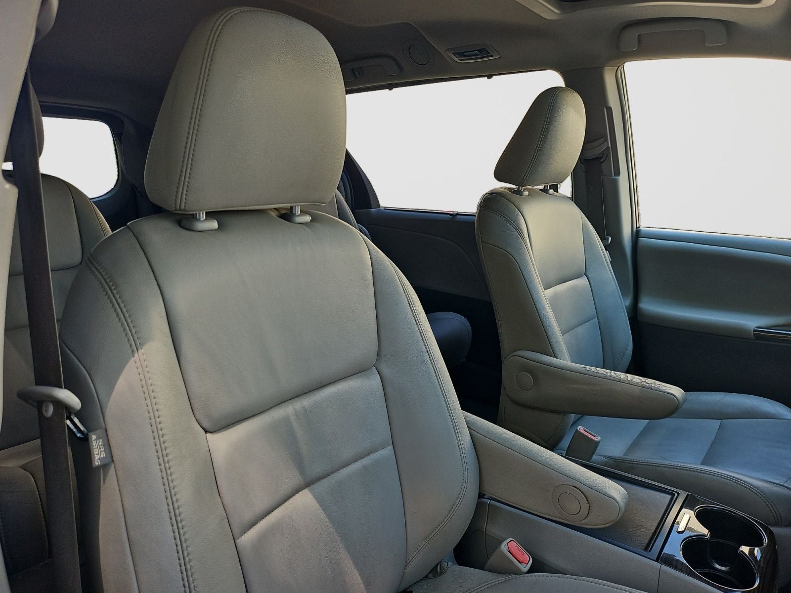 2015 Toyota Sienna XLE 8 Passenger