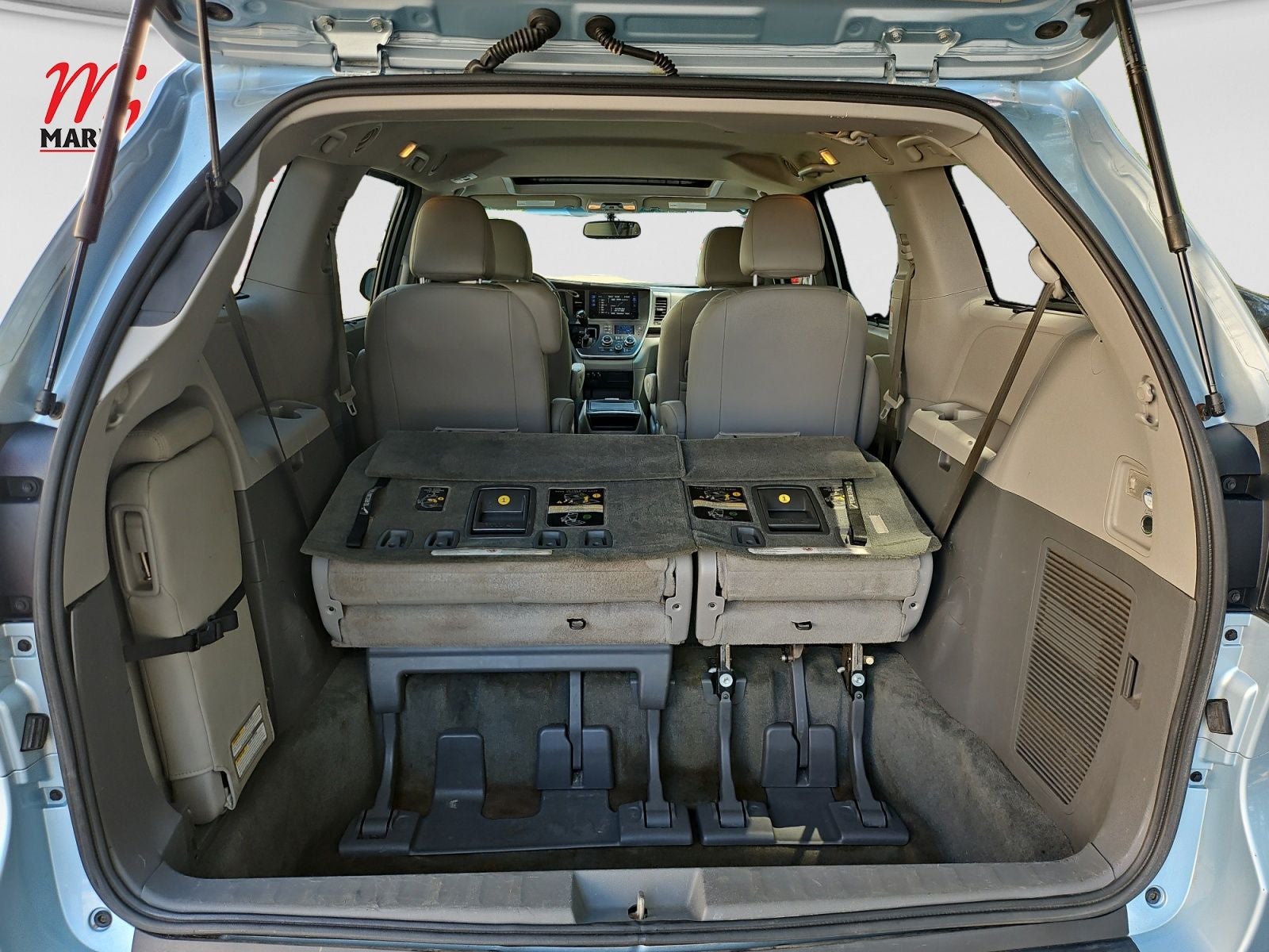 2015 Toyota Sienna XLE 8 Passenger