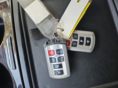 2015 Toyota Sienna XLE 8 Passenger