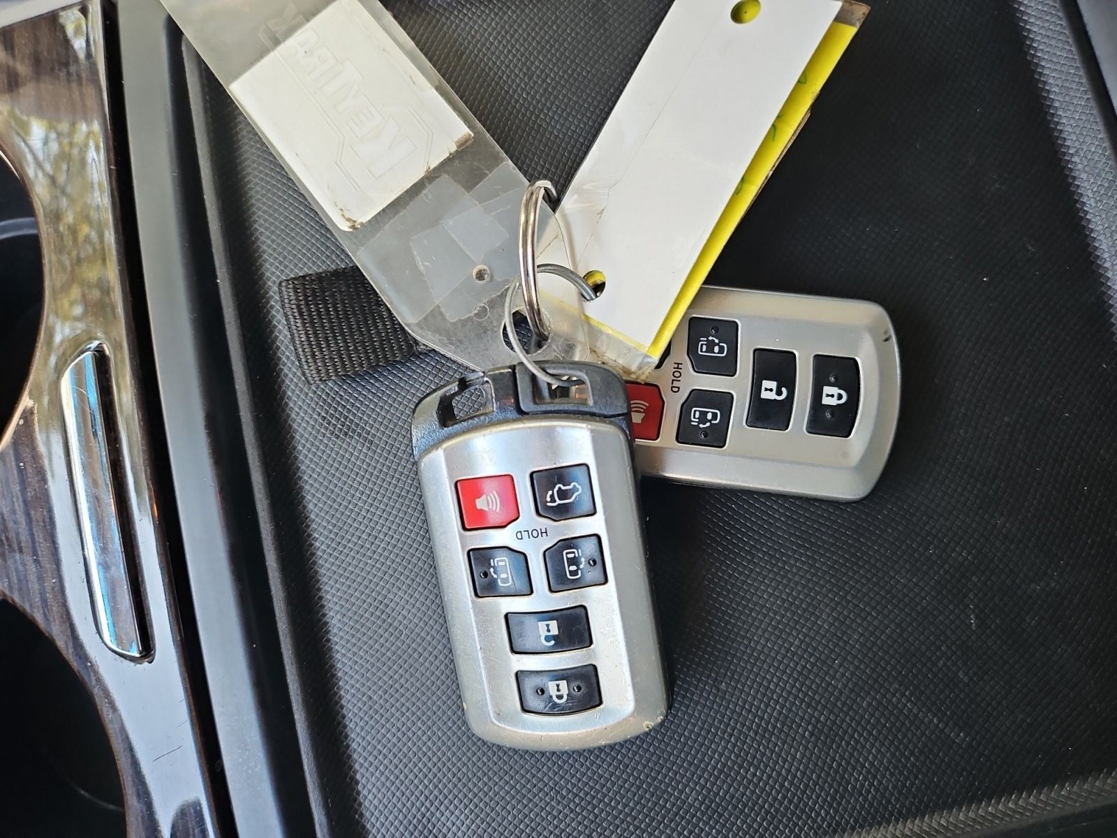 2015 Toyota Sienna XLE 8 Passenger