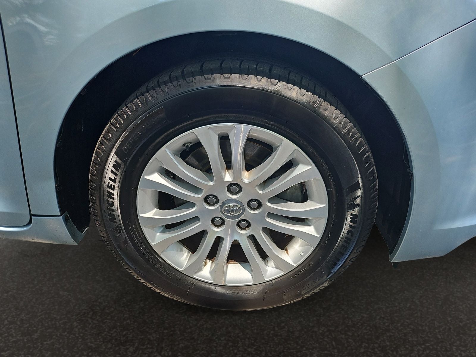 2015 Toyota Sienna XLE 8 Passenger