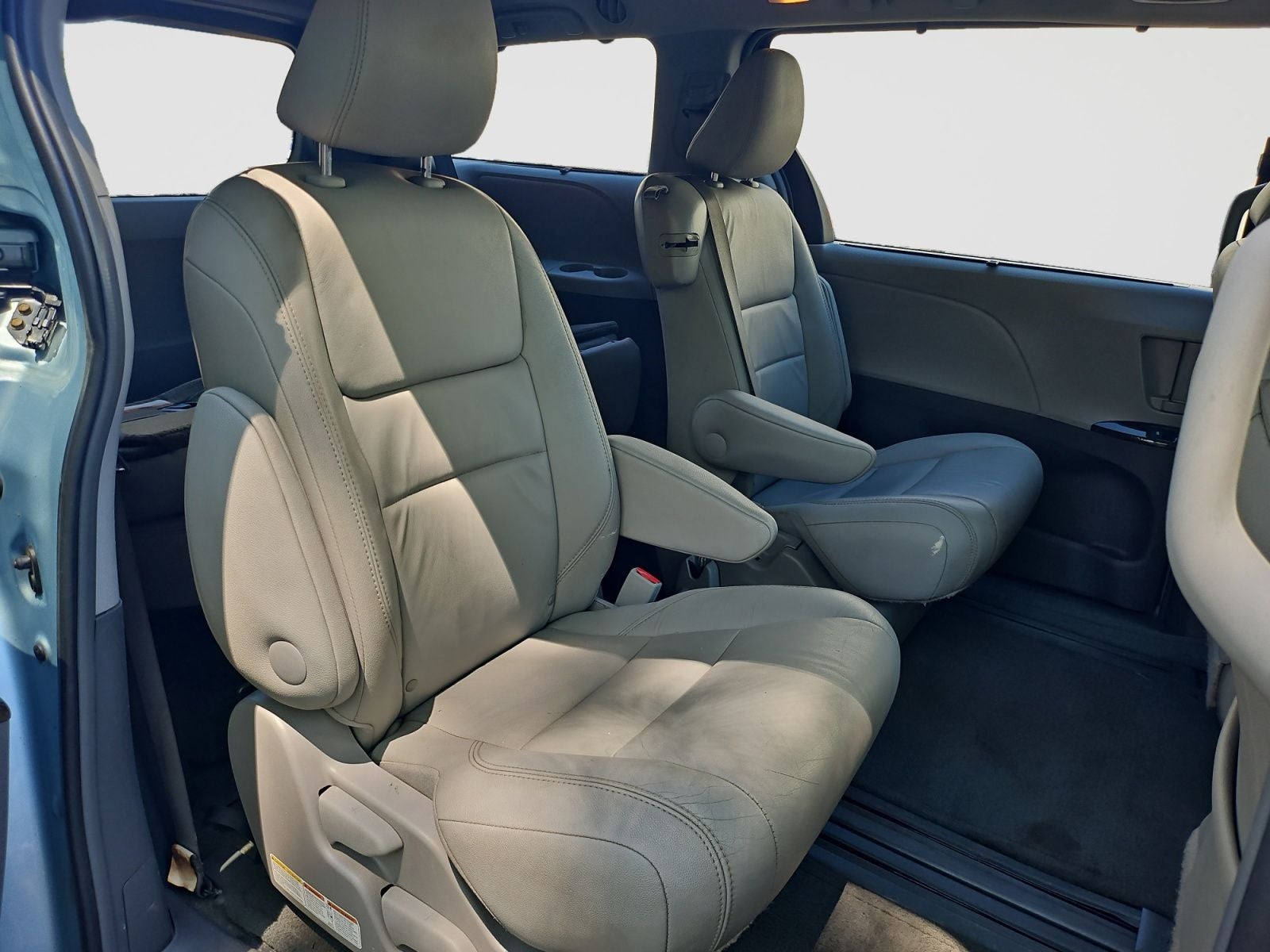 2015 Toyota Sienna XLE 8 Passenger