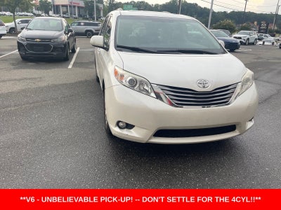 2016 Toyota Sienna XLE 8 Passenger