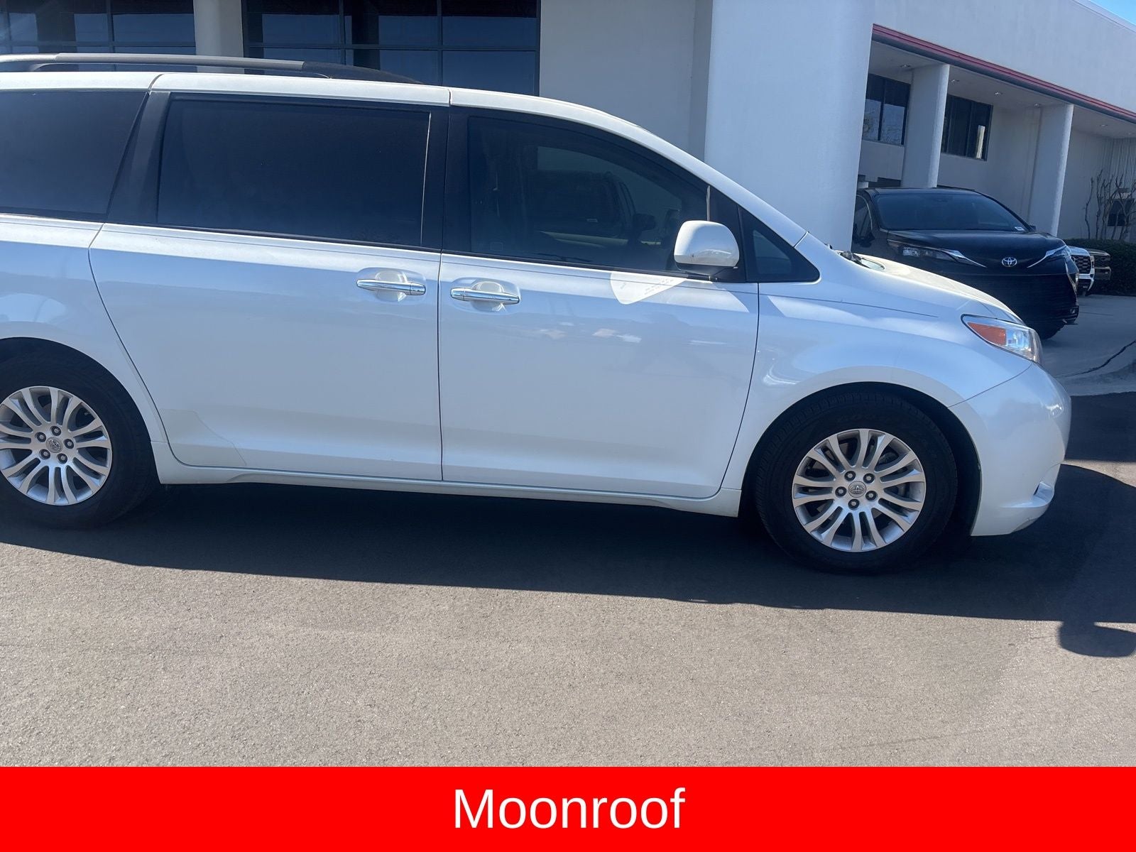 2015 Toyota Sienna XLE Premium 8 Passenger