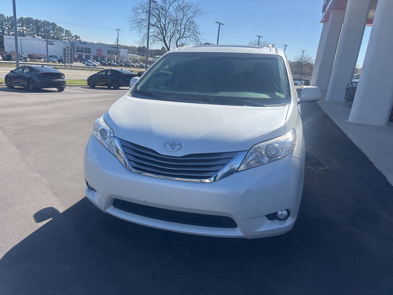 2015 Toyota Sienna XLE Premium 8 Passenger
