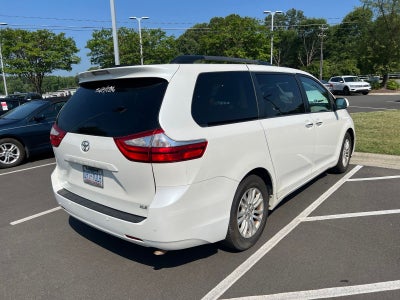 2015 Toyota Sienna XLE Premium 8 Passenger