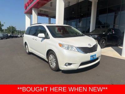 2015 Toyota Sienna XLE Premium 8 Passenger