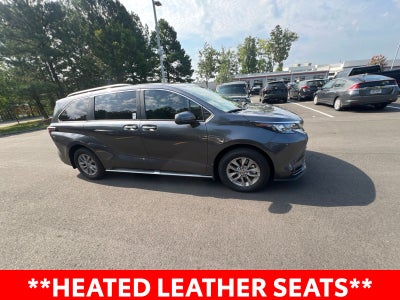 2025 Toyota Sienna XLE 8 Passenger