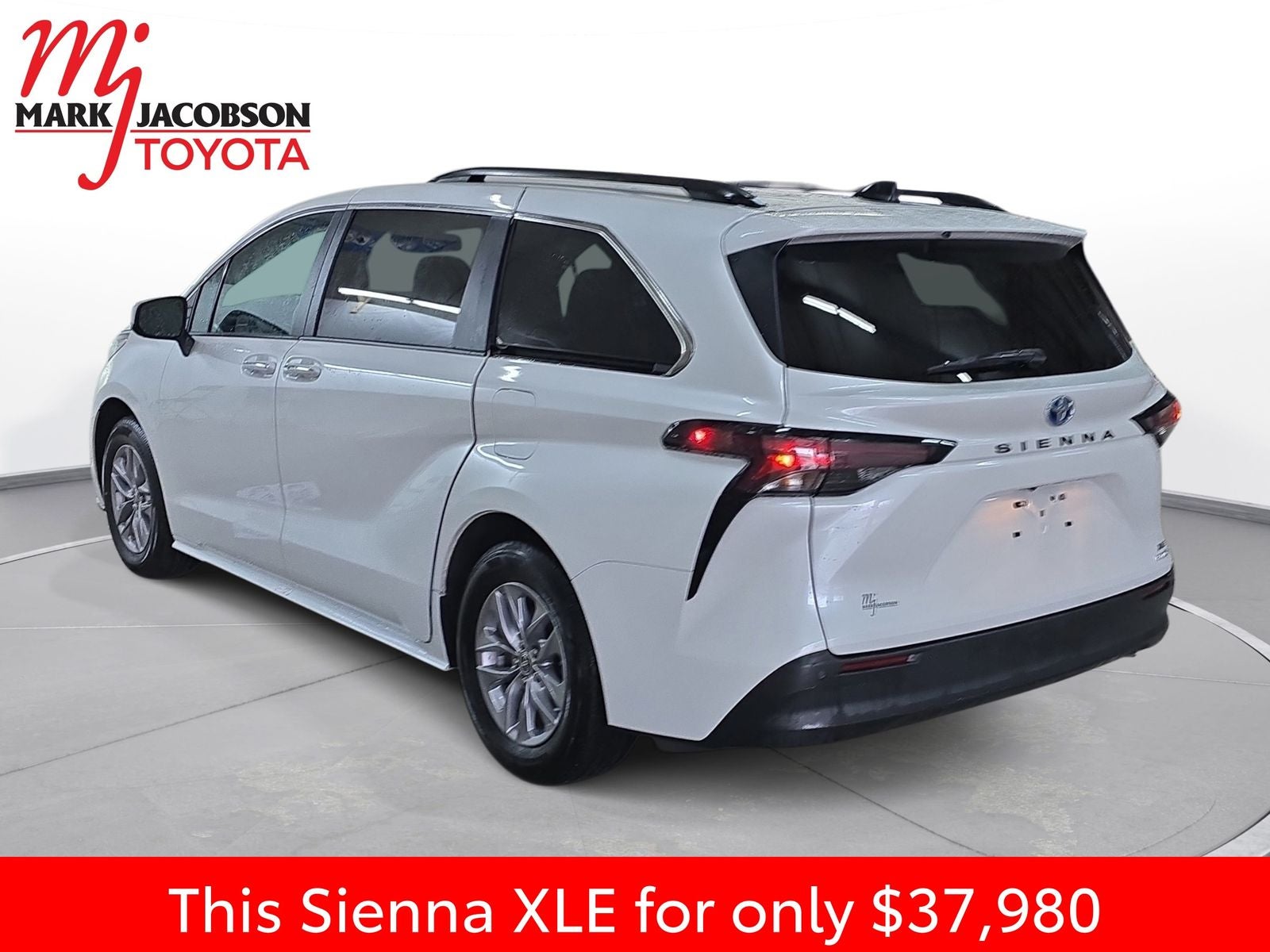 2024 Toyota Sienna XLE 7 Passenger