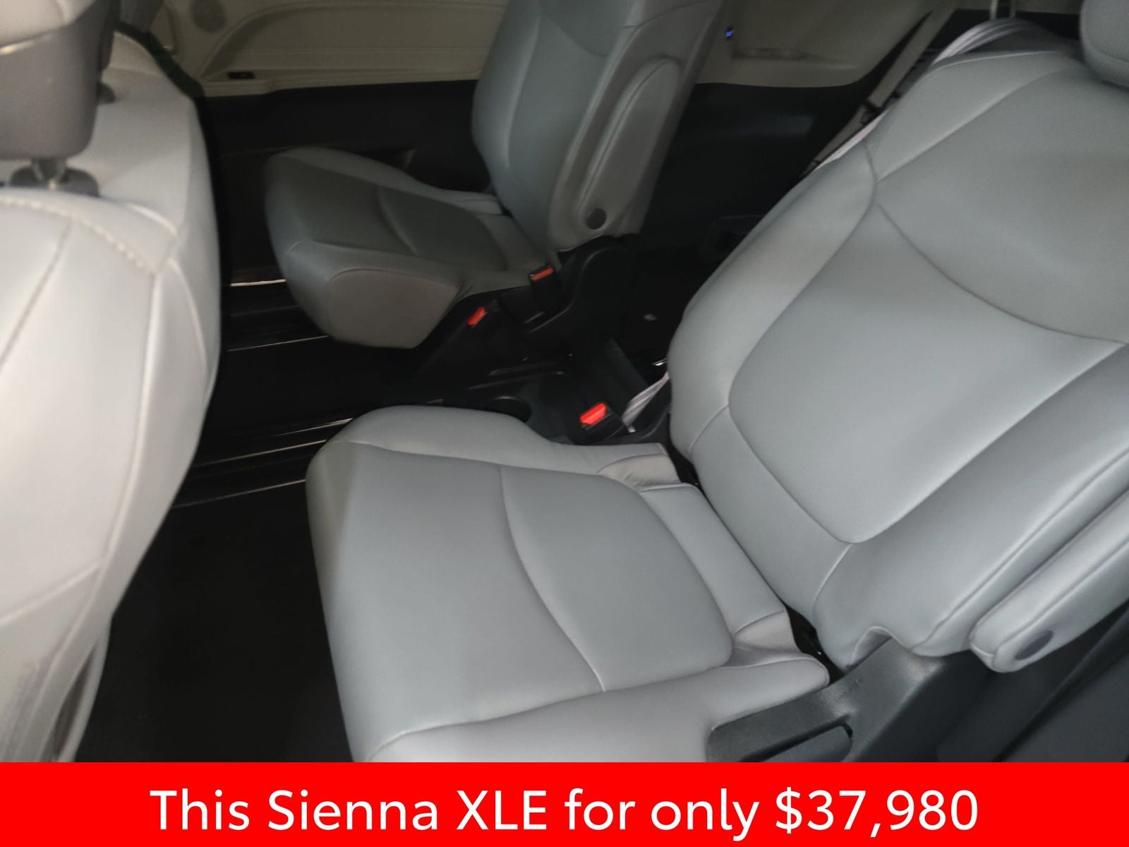 2024 Toyota Sienna XLE 7 Passenger