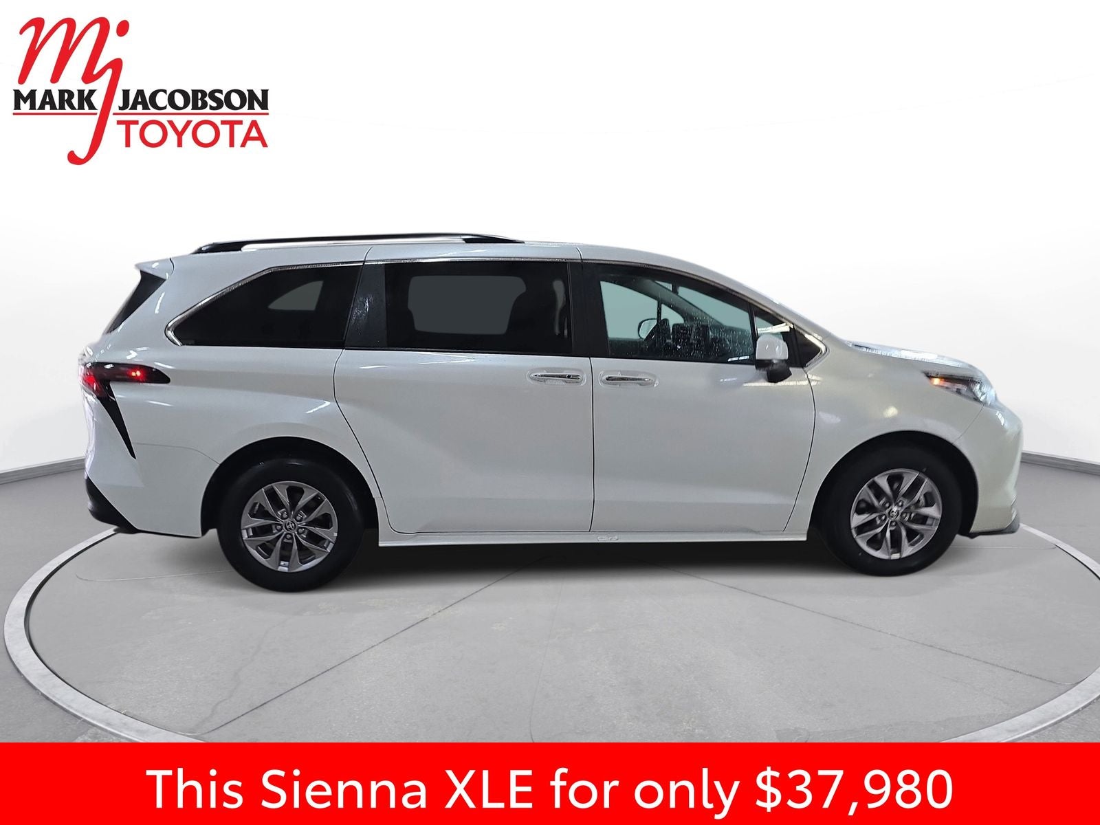 2024 Toyota Sienna XLE 7 Passenger