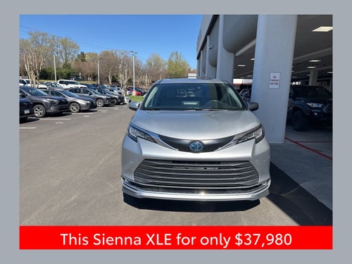 2023 Toyota Sienna XLE