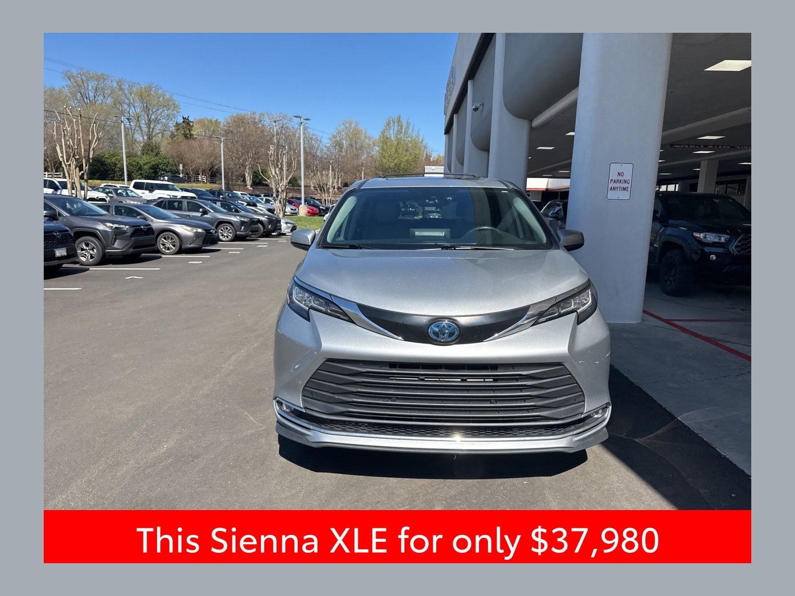 2023 Toyota Sienna XLE