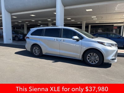 2023 Toyota Sienna XLE