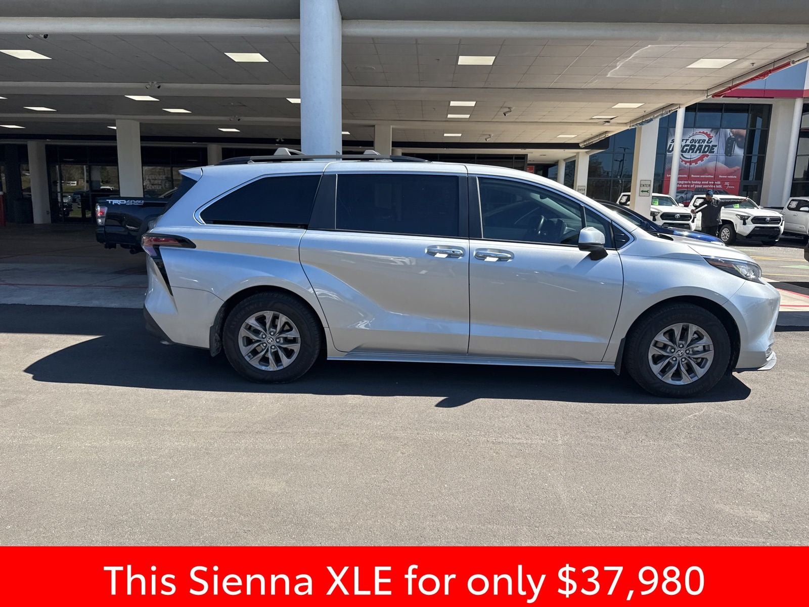 2023 Toyota Sienna XLE