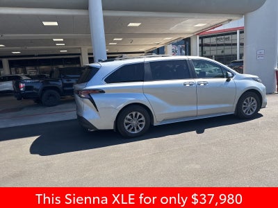 2023 Toyota Sienna XLE