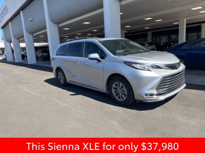 2023 Toyota Sienna XLE