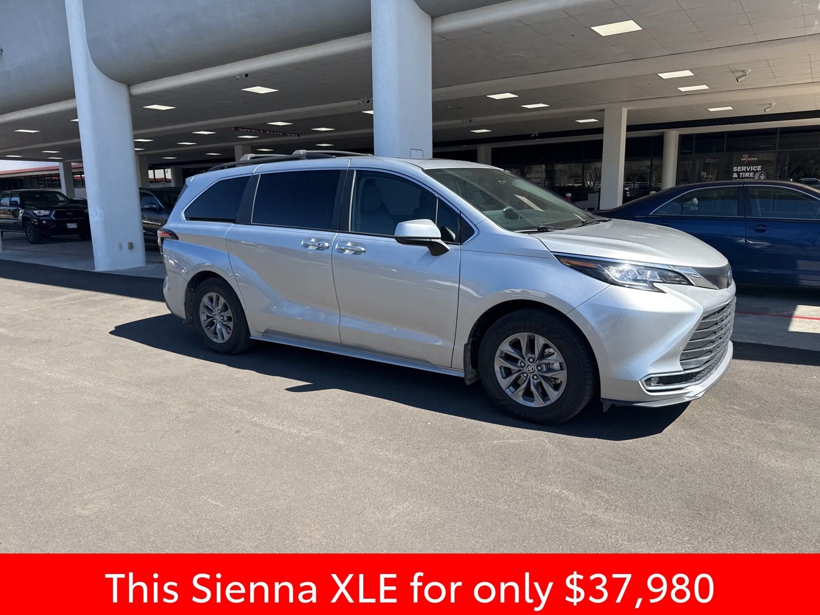 2023 Toyota Sienna XLE