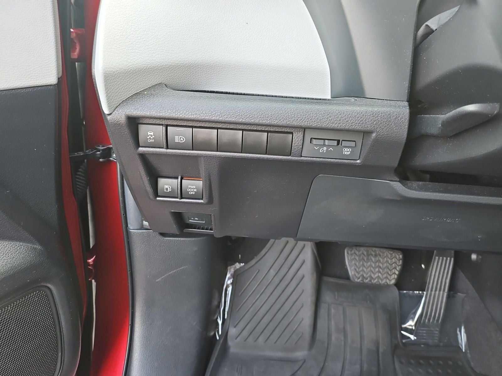 2025 Toyota Sienna XLE 8 Passenger