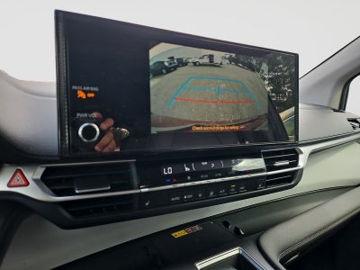 2025 Toyota Sienna XLE 8 Passenger