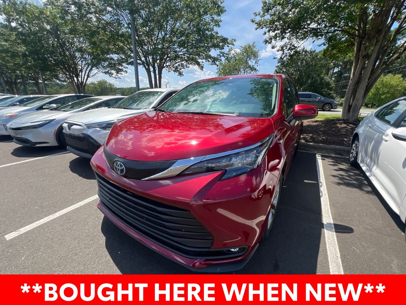 2025 Toyota Sienna XLE 8 Passenger