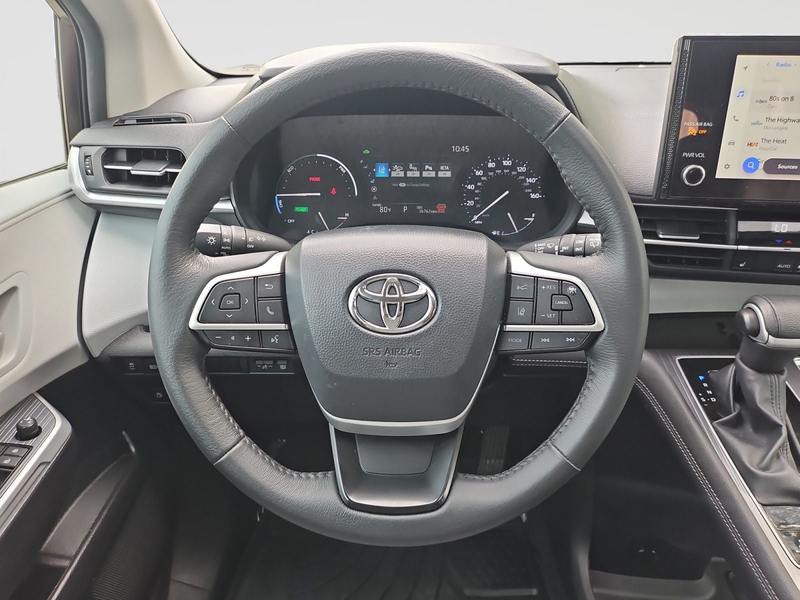 2025 Toyota Sienna XLE 8 Passenger