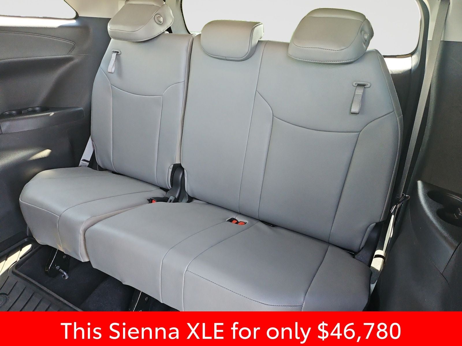 2025 Toyota Sienna XLE 8 Passenger
