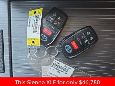 2025 Toyota Sienna XLE 8 Passenger