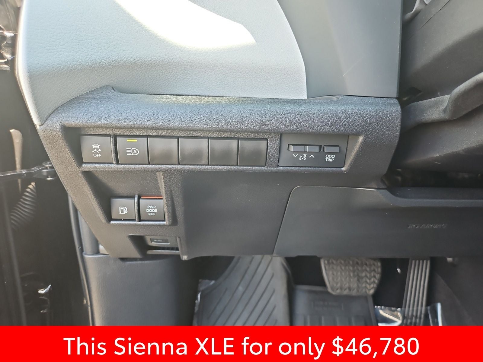 2025 Toyota Sienna XLE 8 Passenger