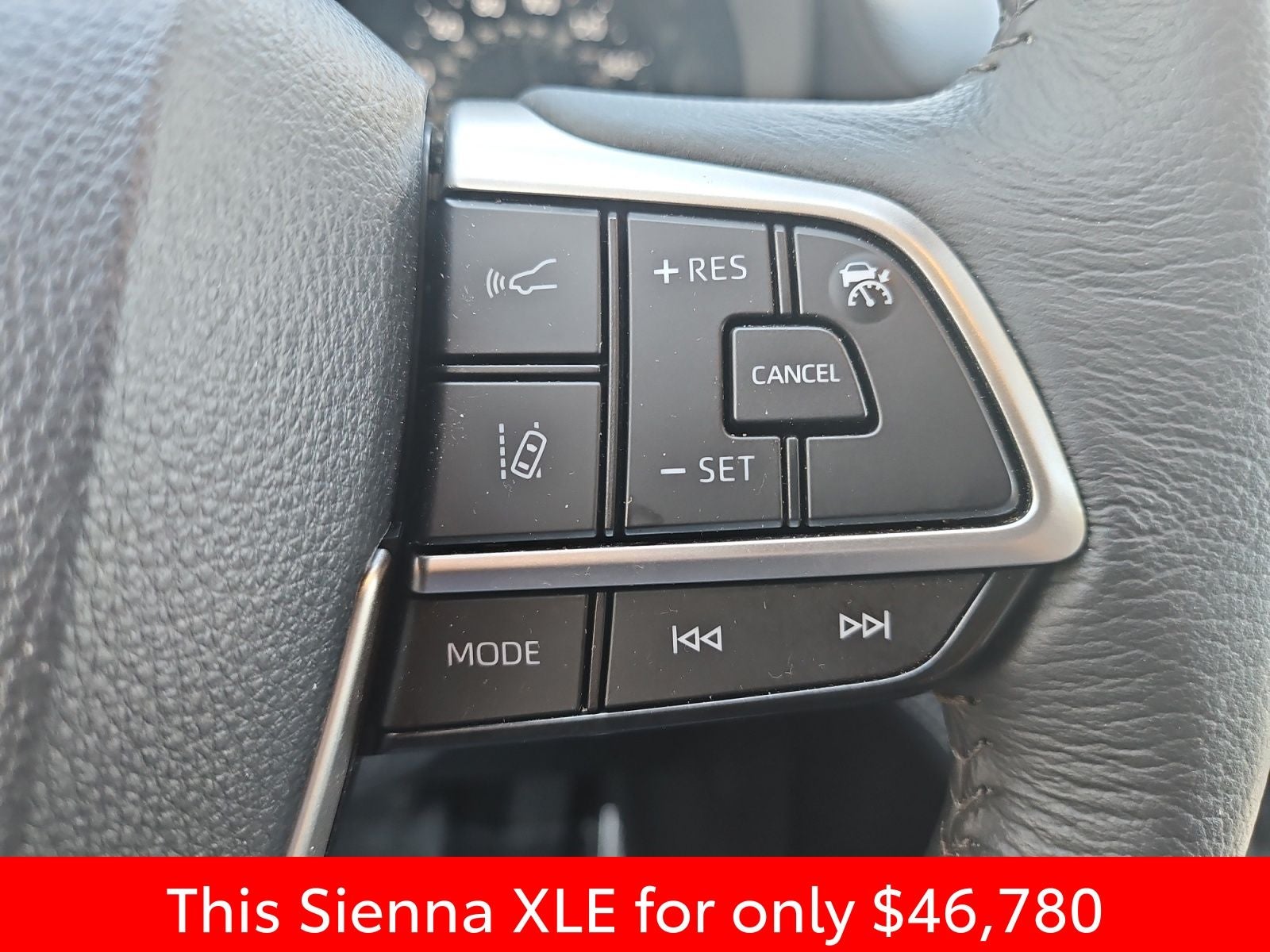 2025 Toyota Sienna XLE 8 Passenger