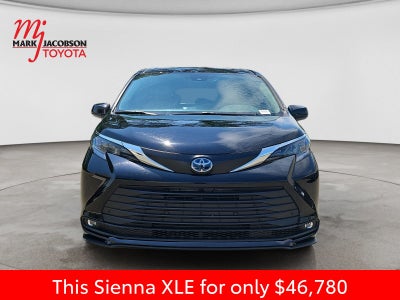 2025 Toyota Sienna XLE 8 Passenger