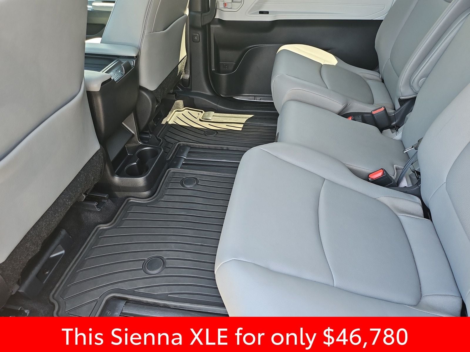 2025 Toyota Sienna XLE 8 Passenger