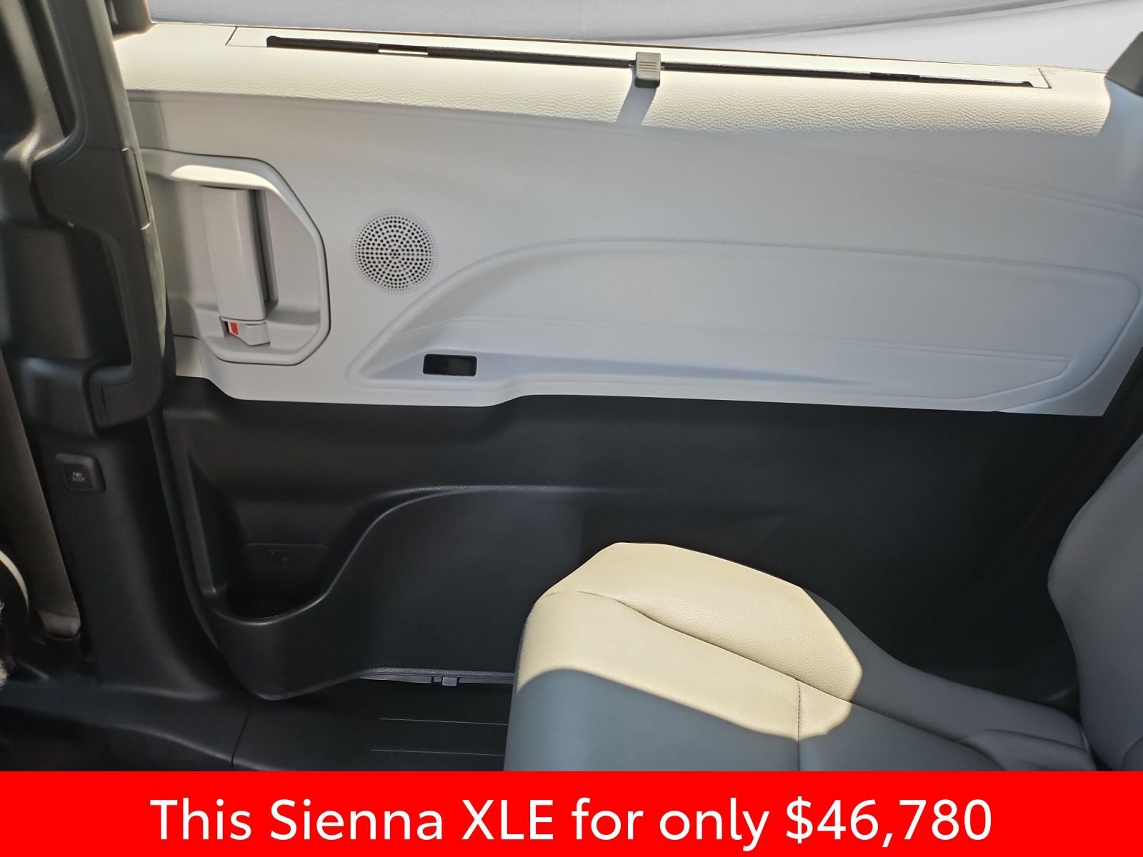2025 Toyota Sienna XLE 8 Passenger