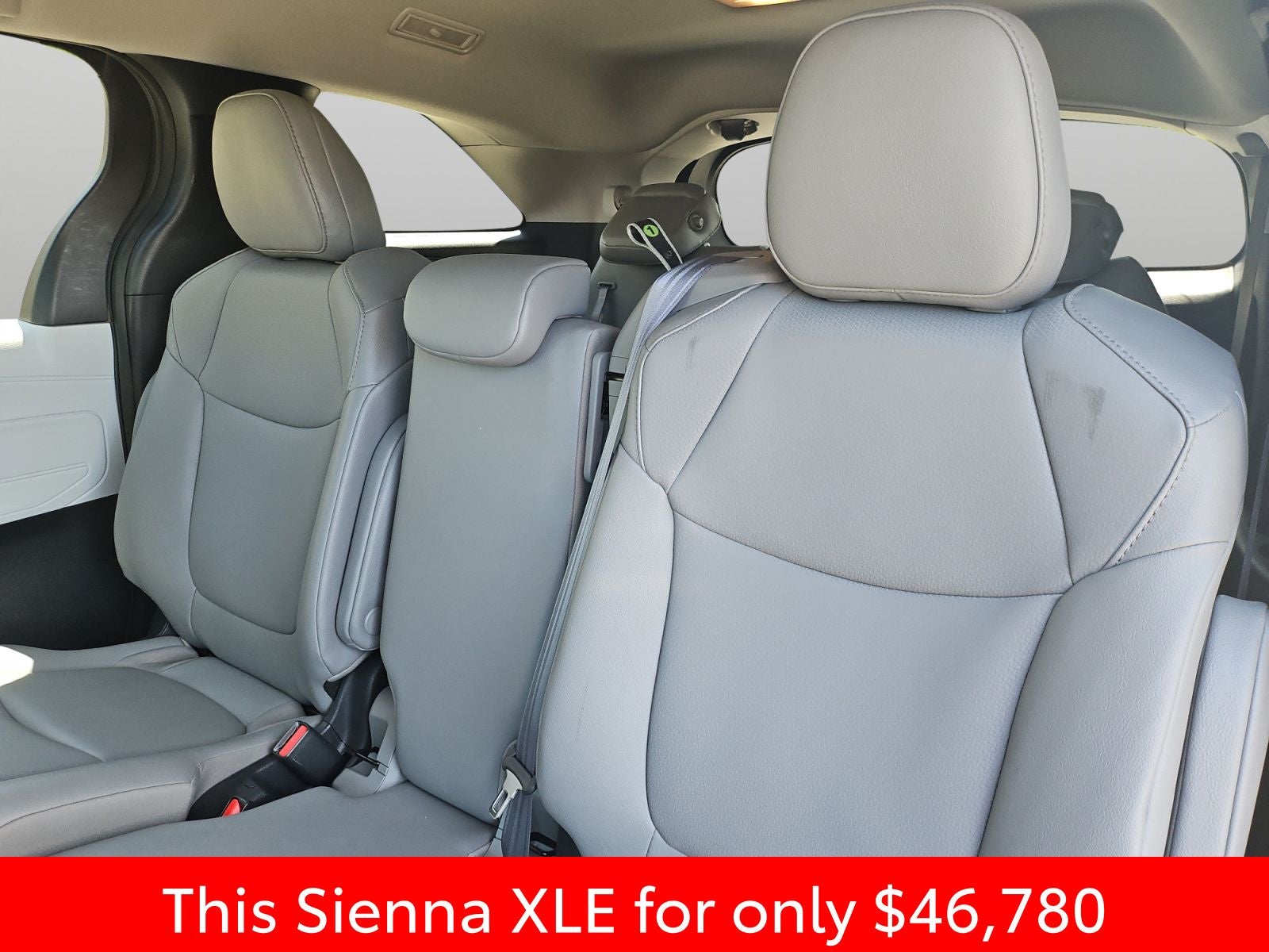 2025 Toyota Sienna XLE 8 Passenger