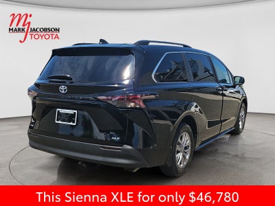 2025 Toyota Sienna XLE 8 Passenger