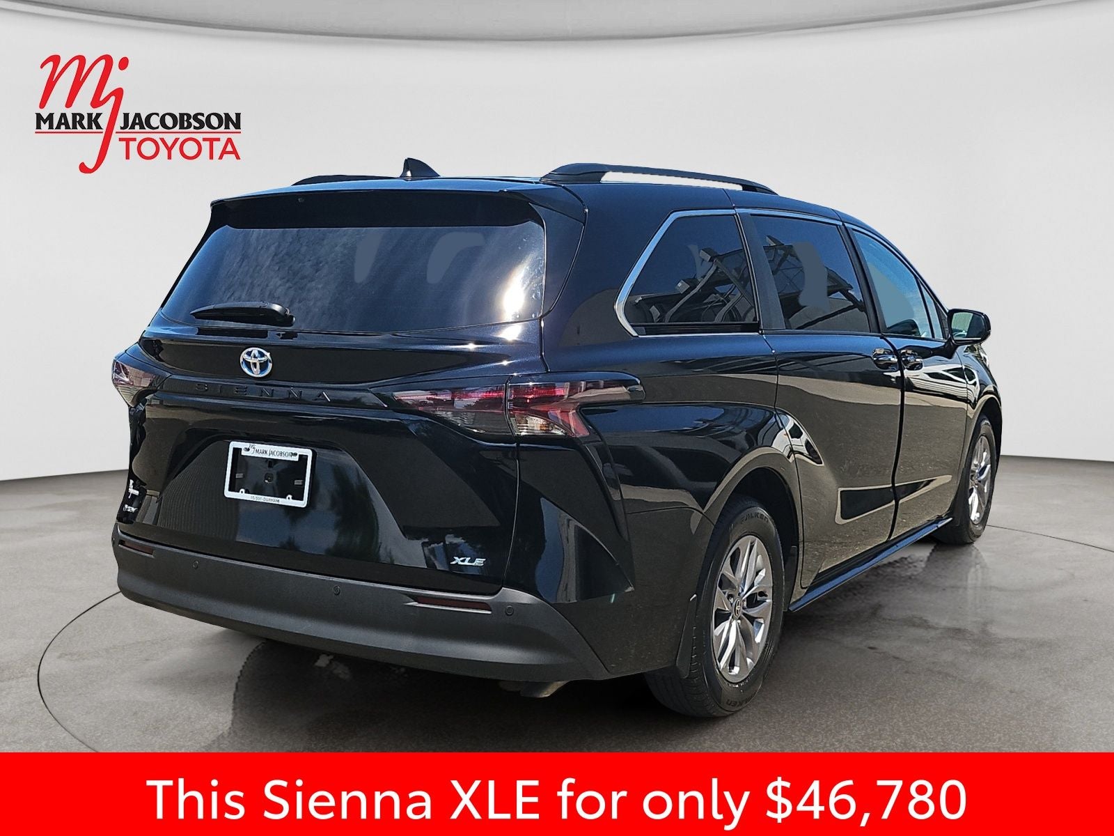 2025 Toyota Sienna XLE 8 Passenger
