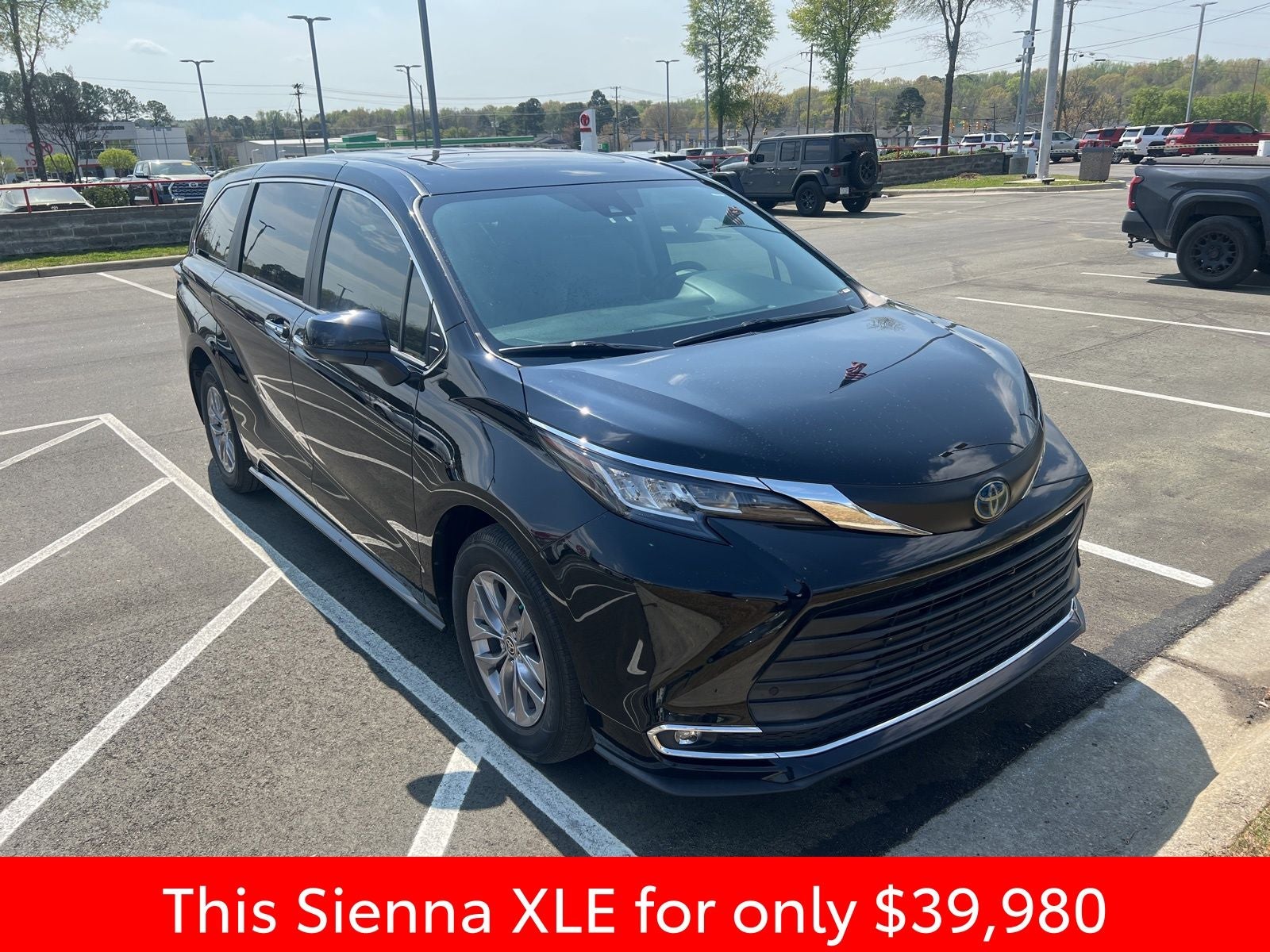 2023 Toyota Sienna XLE