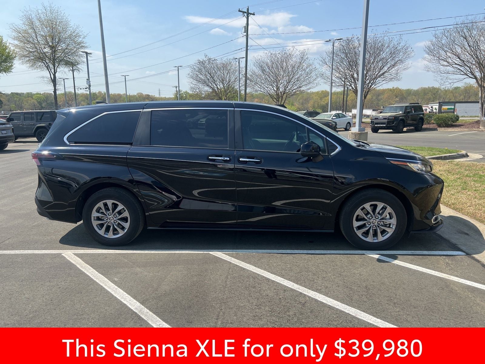2023 Toyota Sienna XLE