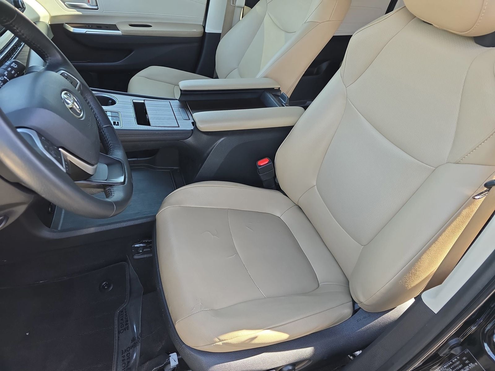 2021 Toyota Sienna XLE 7 Passenger
