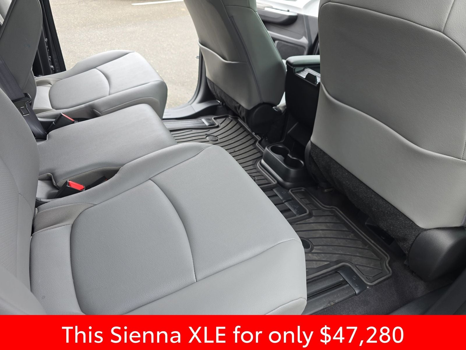 2025 Toyota Sienna XLE 8 Passenger