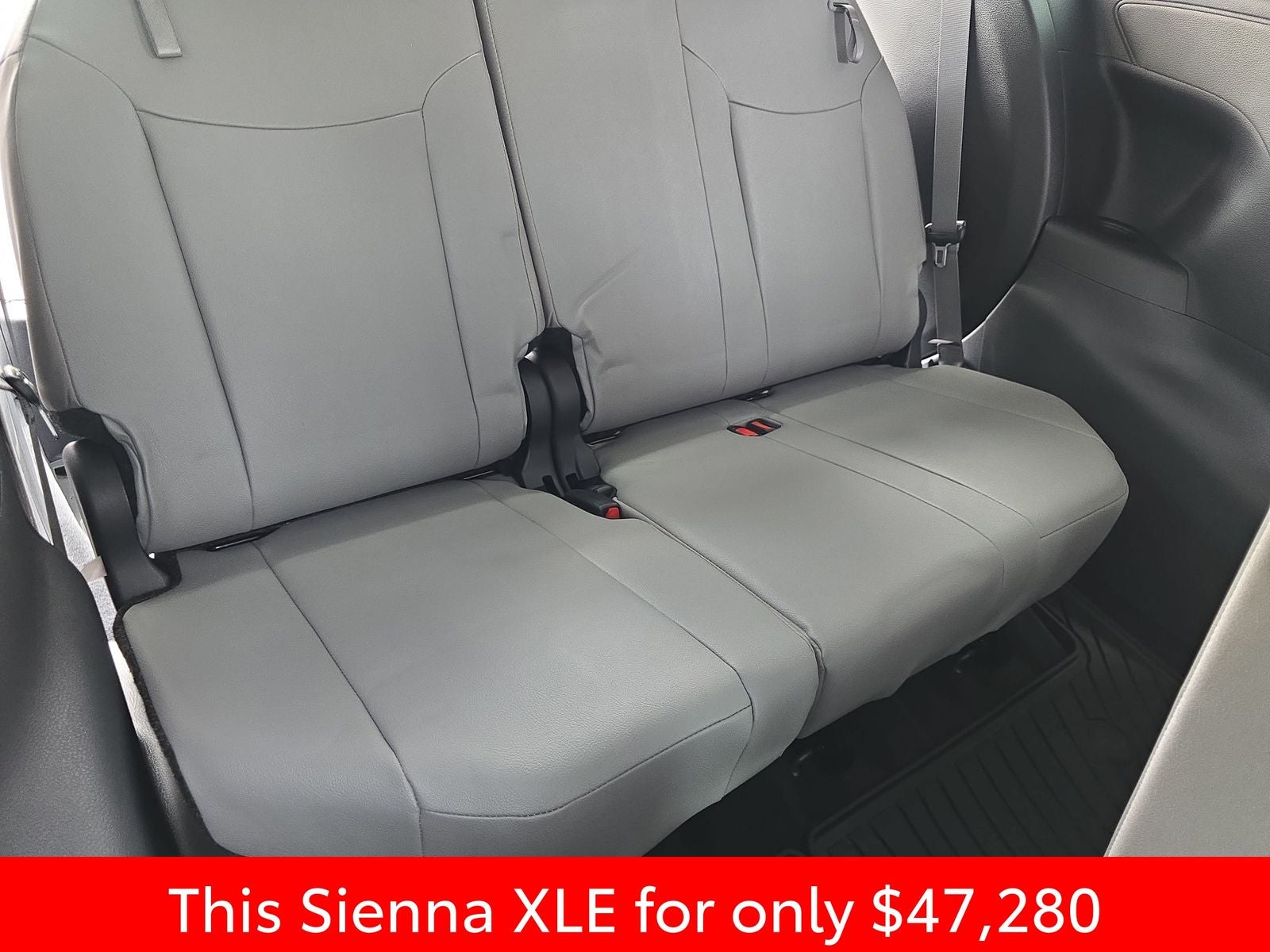 2025 Toyota Sienna XLE 8 Passenger