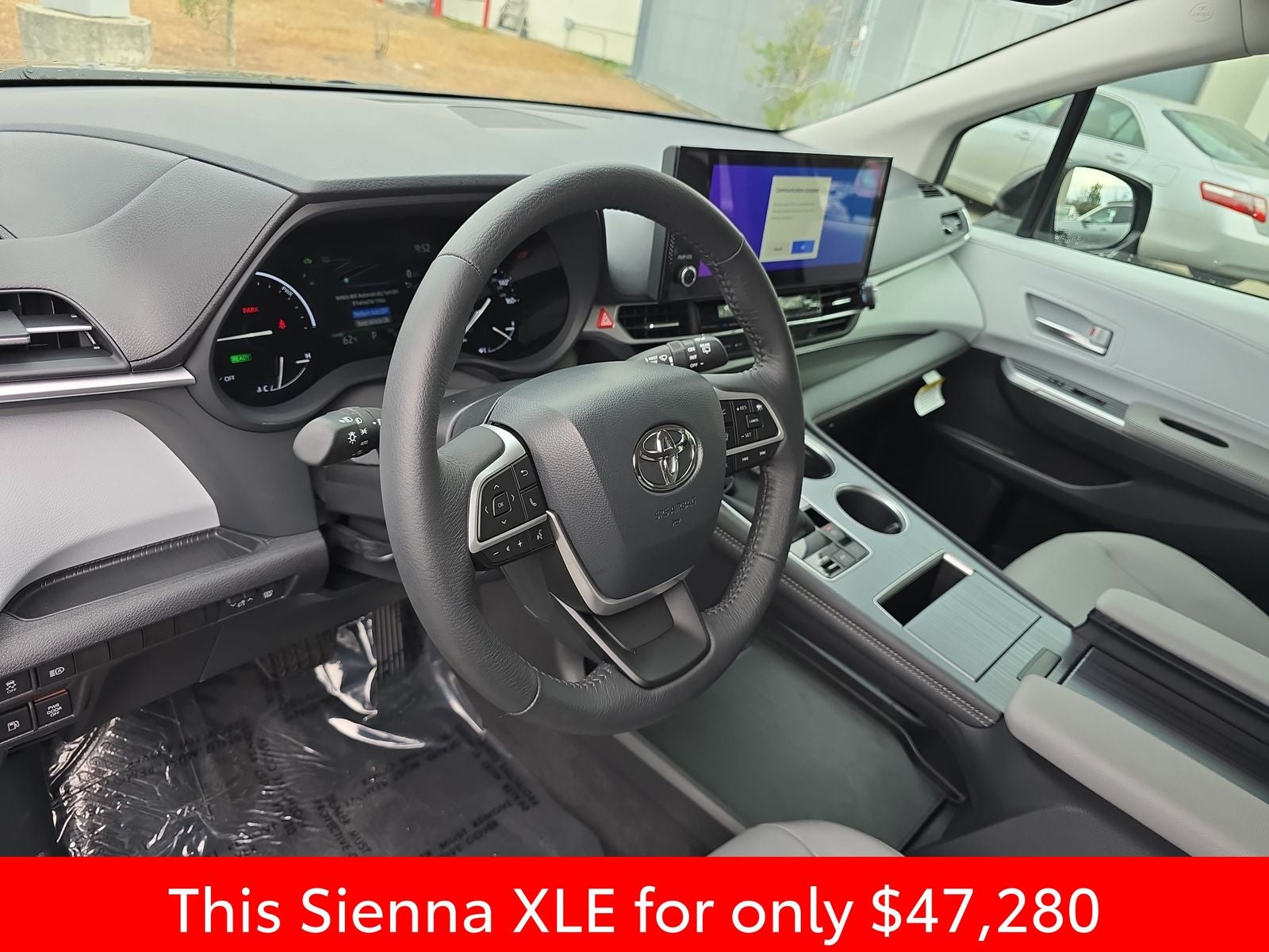 2025 Toyota Sienna XLE 8 Passenger