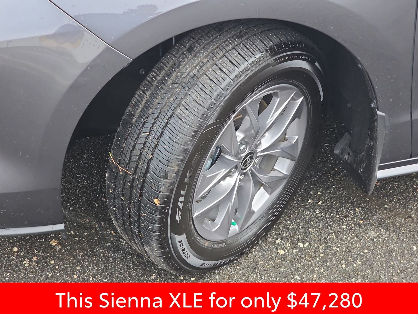 2025 Toyota Sienna XLE 8 Passenger