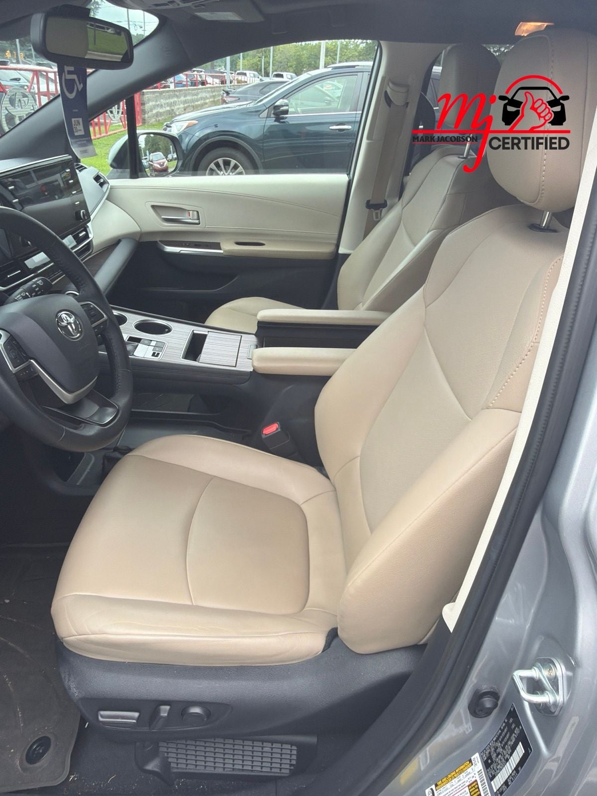 2021 Toyota Sienna XLE 7 Passenger