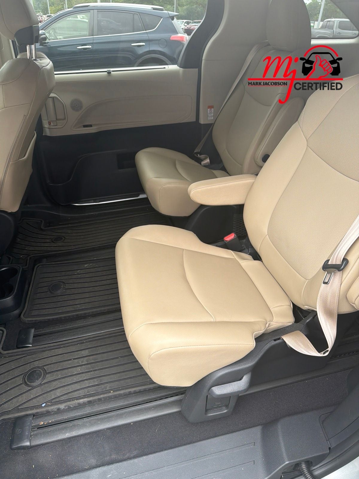 2021 Toyota Sienna XLE 7 Passenger
