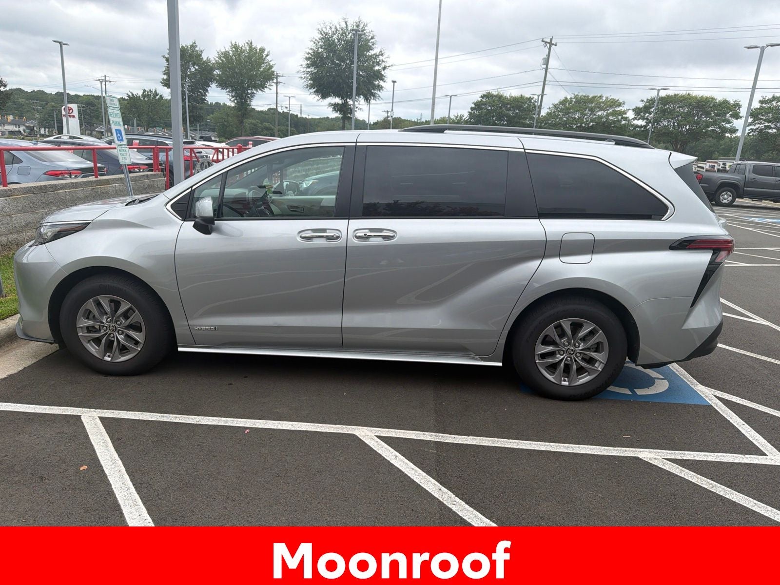 2021 Toyota Sienna XLE 7 Passenger