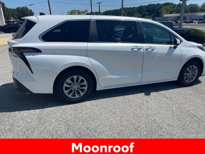 2025 Toyota Sienna XLE 7 Passenger